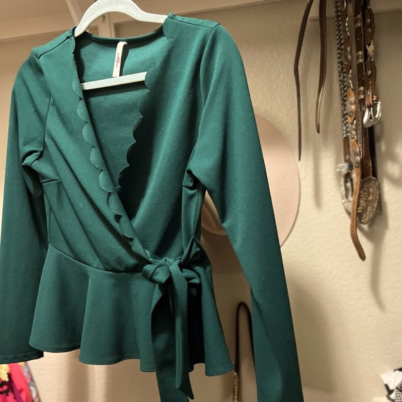 Tops - Beautiful Green Blouse, western style- long sleeve